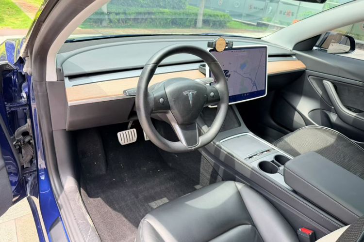 Used Tesla Model 3 2020 Standard Range Rear-Wheel Drive Upgraded Version Interior 2