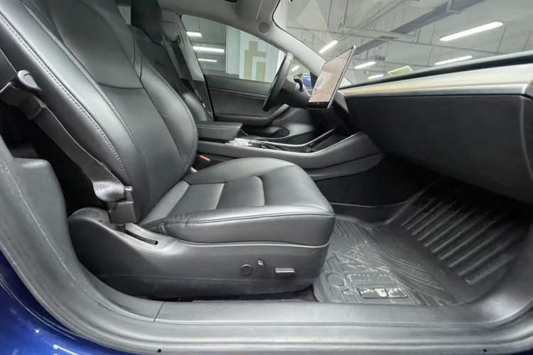 Used Tesla Model 3 2020 Standard Range Rear-Wheel Drive Upgraded Version Interior 3