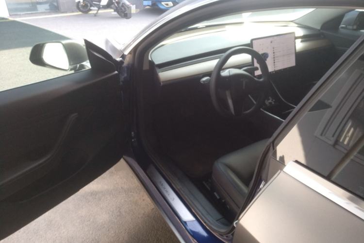 Used Tesla Model 3 2020 Revised Version Standard Range Rear-Wheel Drive – Upgraded Edition Interior 3