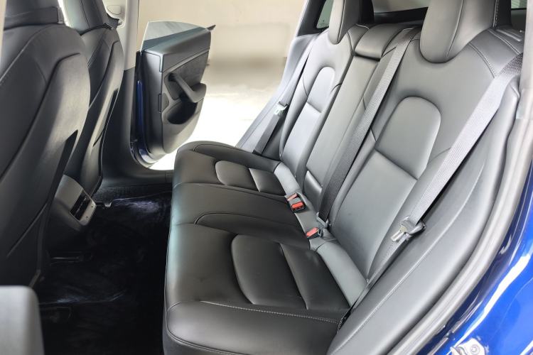 Used Tesla Model 3 2020 Standard Range Rear-Wheel Drive Upgraded Version Interior 4