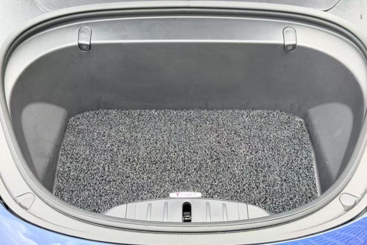 Used Tesla Model 3 2020 Standard Range Rear-Wheel Drive Upgraded Version Interior 4