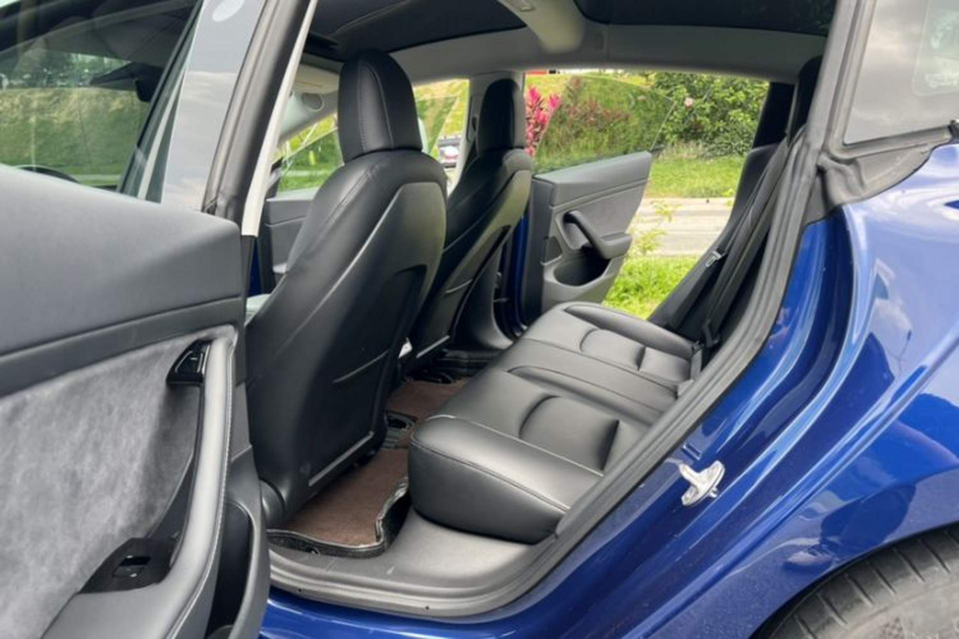 Used Tesla Model 3 2020 Standard Range Rear-Wheel Drive Upgraded Version Interior 4