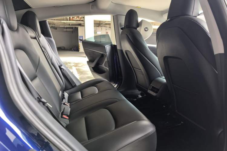 Used Tesla Model 3 2020 Standard Range Rear-Wheel Drive Upgraded Version Interior 5