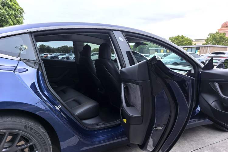 Used Tesla Model 3 2020 Standard Range Rear-Wheel Drive Upgraded Version Interior 5