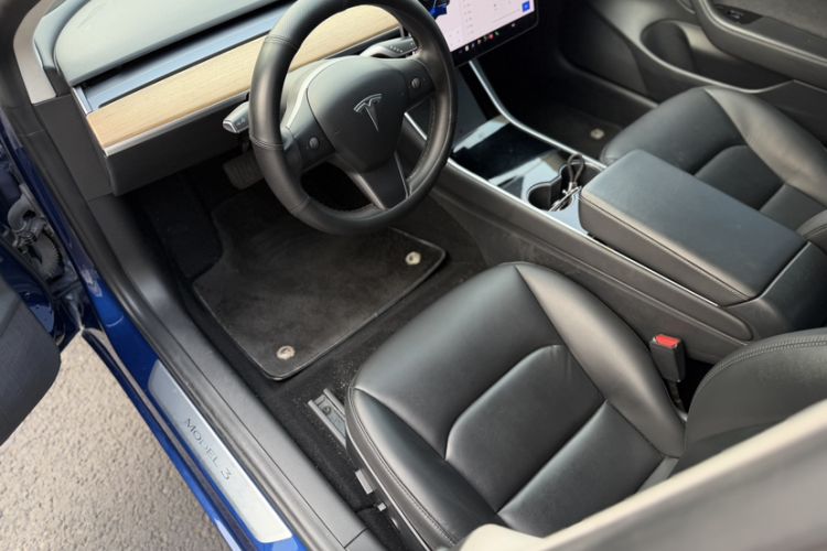 Used Tesla Model 3 2020 Standard Range Rear-Wheel Drive Upgraded Version Interior 8