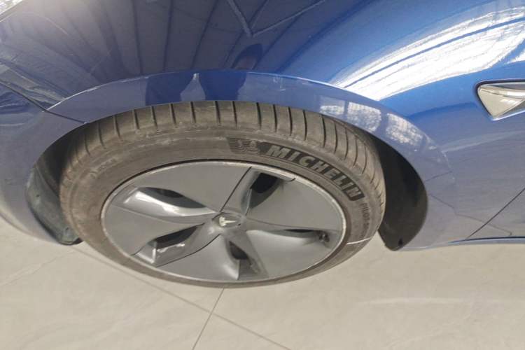 Used Tesla Model 3 2020 Revised Version Standard Range Rear-Wheel Drive – Upgraded Edition Left Front Wheel Hub