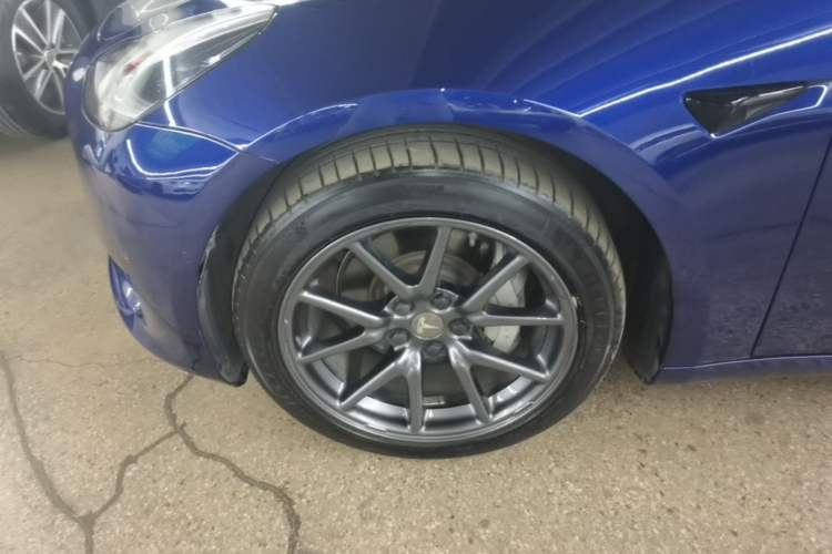 Used Tesla Model 3 2020 Revised Version Standard Range Rear-Wheel Drive – Upgraded Edition Left Front Wheel Hub