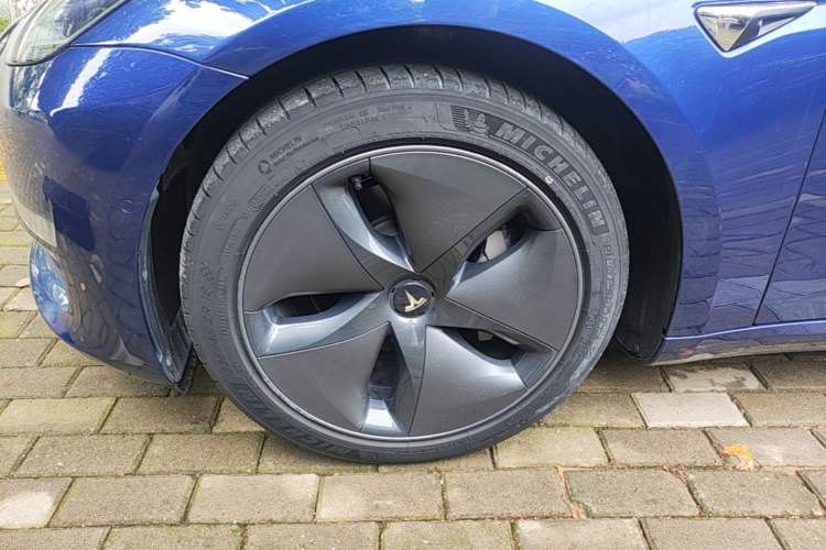 Used Tesla Model 3 2020 Refreshed Version Long-Range Rear-Wheel Drive Left Front Wheel Hub