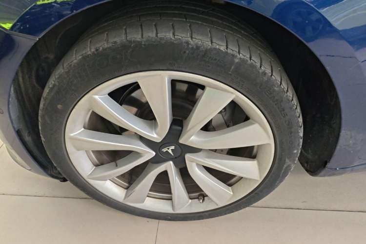 Used Tesla Model 3 2020 Revised Version Standard Range Rear-Wheel Drive – Upgraded Edition Left Front Wheel Hub