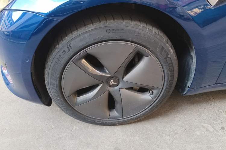 Used Tesla Model 3 2020 Revised Version Standard Range Rear-Wheel Drive – Upgraded Edition Left Front Wheel Hub