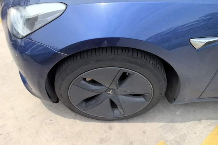 Used Tesla Model 3 2020 Revised Version Standard Range Rear-Wheel Drive – Upgraded Edition Left Front Wheel Hub