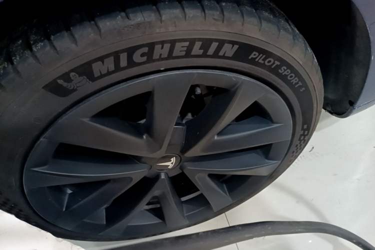 Used Tesla Model 3 2020 Refreshed Version Long-Range Rear-Wheel Drive Left Front Wheel Hub
