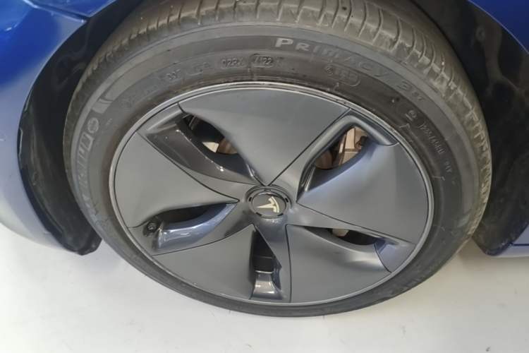 Used Tesla Model 3 2020 Revised Version Standard Range Rear-Wheel Drive – Upgraded Edition Left Front Wheel Hub