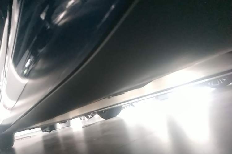 Used Tesla Model 3 2020 Standard Range Rear-Wheel Drive Upgraded Version Left Side Sill