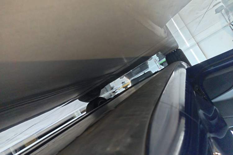 Used Tesla Model 3 2020 Standard Range Rear-Wheel Drive Upgraded Version Left Side Sill