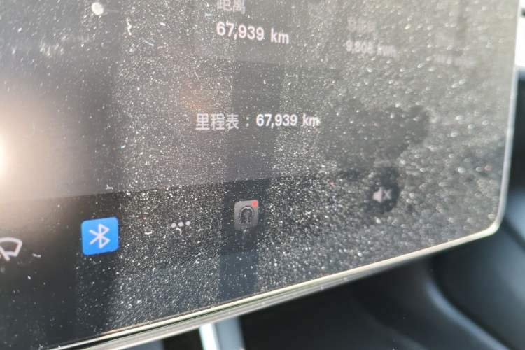 Used Tesla Model 3 2020 Long-Range Rear-Wheel-Drive Version Odometer Close Up