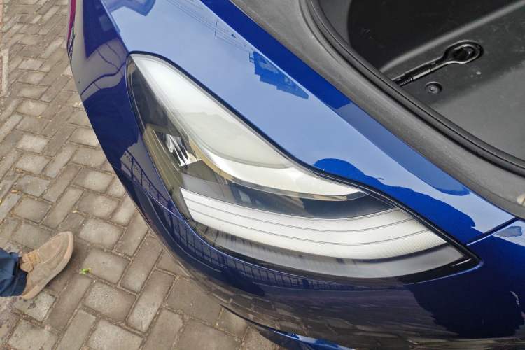 Used Tesla Model 3 2020 Revised Version Standard Range Rear-Wheel Drive – Upgraded Edition Right Front Headlight