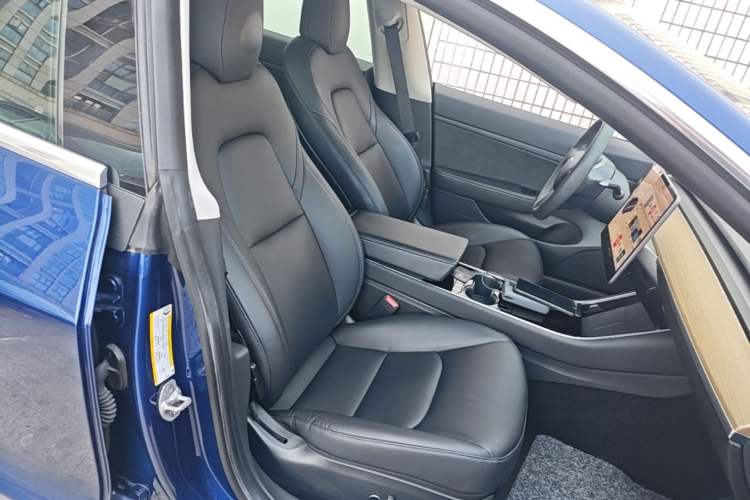 Used Tesla Model 3 2020 Revised Version Standard Range Rear-Wheel Drive – Upgraded Edition Right Front Seat