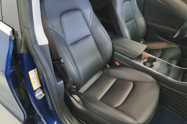 Used Tesla Model 3 2020 Revised Version Standard Range Rear-Wheel Drive – Upgraded Edition Right Front Seat