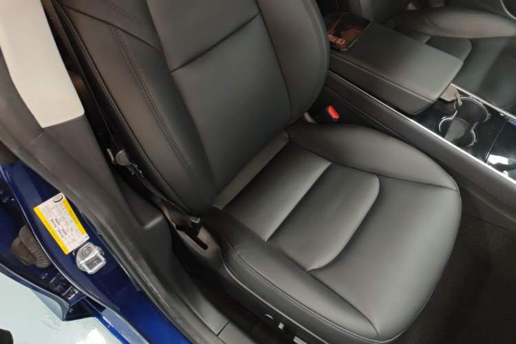 Used Tesla Model 3 2020 Revised Version Standard Range Rear-Wheel Drive – Upgraded Edition Right Front Seat