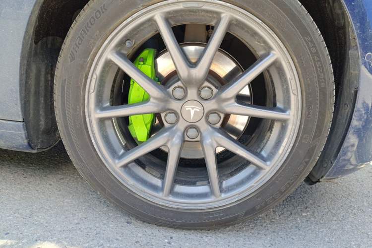 Used Tesla Model 3 2020 Standard Range Rear-Wheel Drive Upgraded Version Right Front Wheel Hub