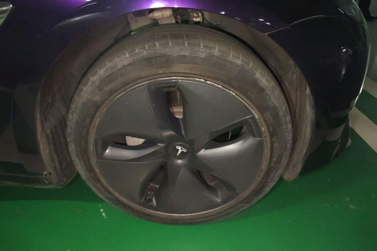 Used Tesla Model 3 2020 Standard Range Rear-Wheel Drive Upgraded Version Right Front Wheel Hub