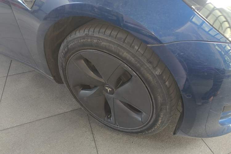 Used Tesla Model 3 2020 Standard Range Rear-Wheel Drive Upgraded Version Right Front Wheel Hub
