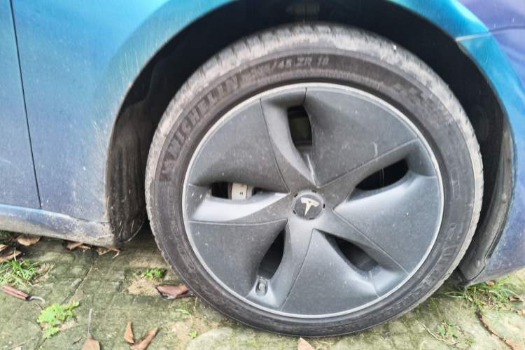 Used Tesla Model 3 2020 Refreshed Version Long-Range Rear-Wheel Drive Right Front Wheel Hub
