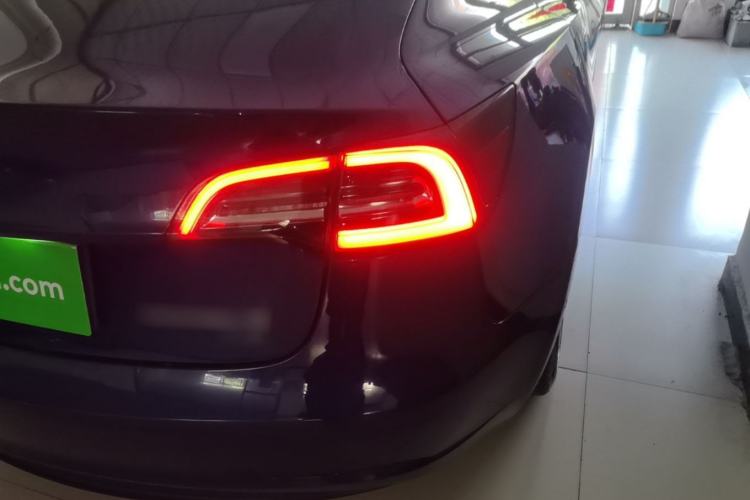 Used Tesla Model 3 2020 Revised Version Standard Range Rear-Wheel Drive – Upgraded Edition Right Rear Taillight