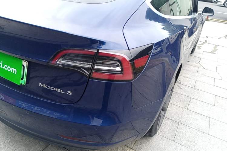 Used Tesla Model 3 2020 Revised Version Standard Range Rear-Wheel Drive – Upgraded Edition Right Rear Taillight