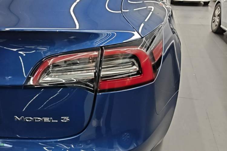 Used Tesla Model 3 2020 Standard Range Rear-Wheel Drive Upgraded Version Right Rear Taillight