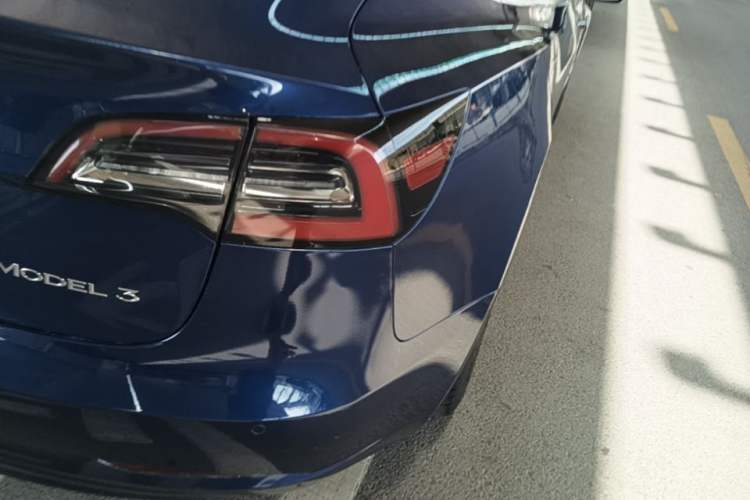 Used Tesla Model 3 2020 Standard Range Rear-Wheel Drive Upgraded Version Right Rear Taillight