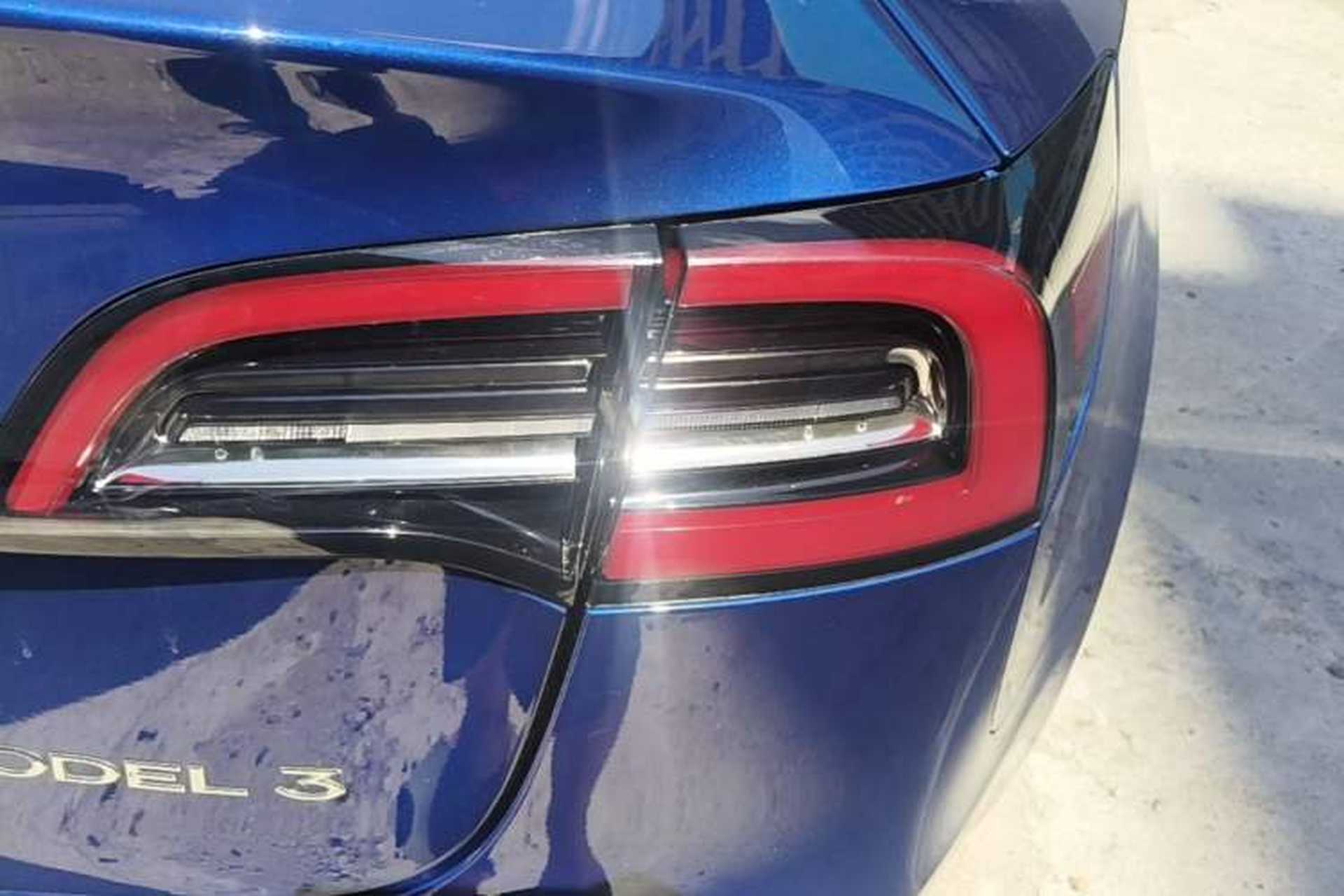 Used Tesla Model 3 2020 Standard Range Rear-Wheel Drive Upgraded Version Right Rear Taillight