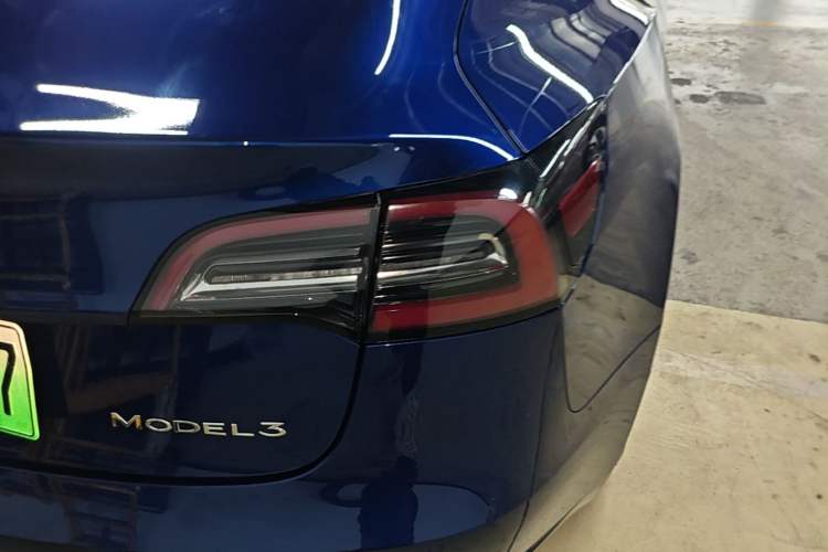 Used Tesla Model 3 2020 Standard Range Rear-Wheel Drive Upgraded Version Right Rear Taillight