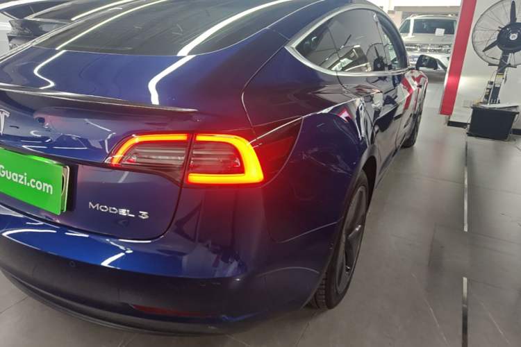 Used Tesla Model 3 2020 Standard Range Rear-Wheel Drive Upgraded Version Right Rear Taillight