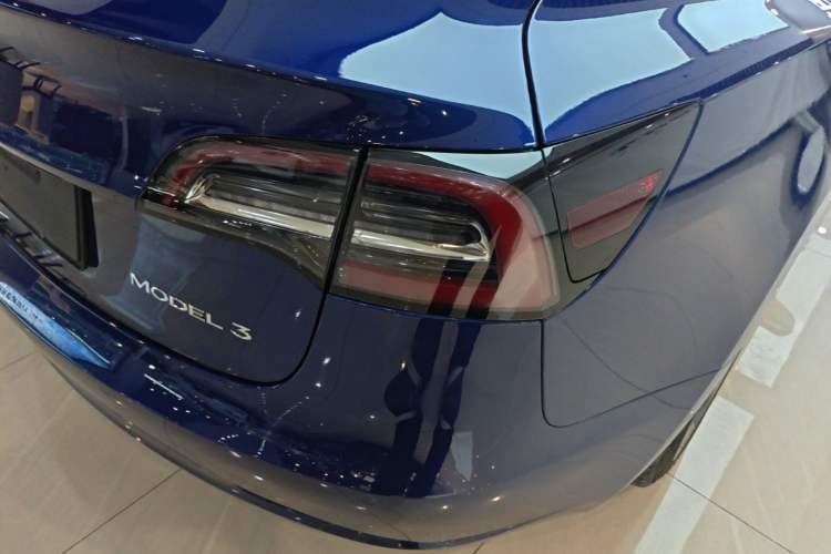 Used Tesla Model 3 2020 Standard Range Rear-Wheel Drive Upgraded Version Right Rear Taillight