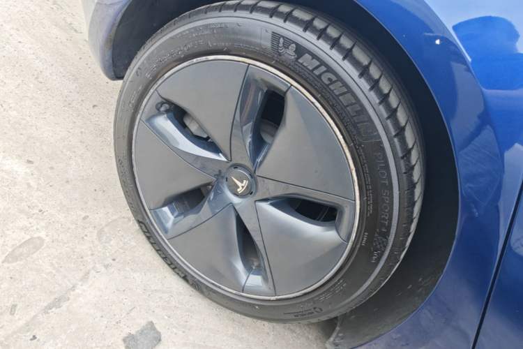 Used Tesla Model 3 2020 Refreshed Version Long-Range Rear-Wheel Drive Right Rear Wheel Hub