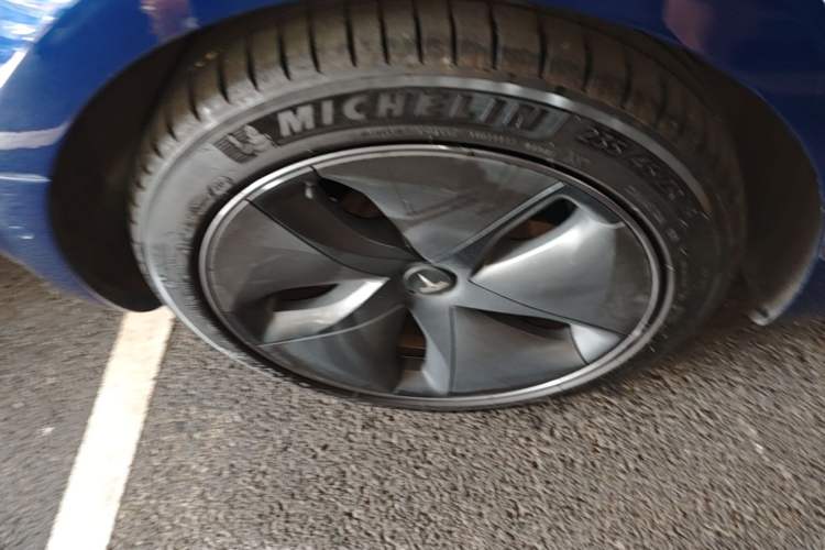 Used Tesla Model 3 2020 Standard Range Rear-Wheel Drive Upgraded Version Right Rear Wheel Hub