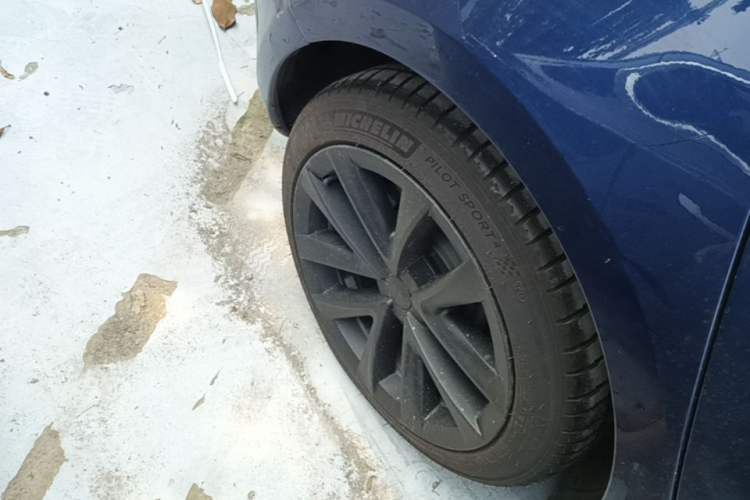 Used Tesla Model 3 2020 Refreshed Version Long-Range Rear-Wheel Drive Right Rear Wheel Hub