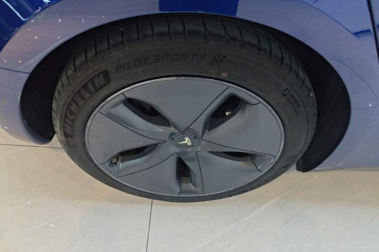 Used Tesla Model 3 2020 Standard Range Rear-Wheel Drive Upgraded Version Right Rear Wheel Hub