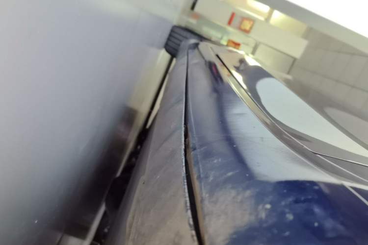 Used Tesla Model 3 2020 Revised Version Standard Range Rear-Wheel Drive – Upgraded Edition Right Side Sill