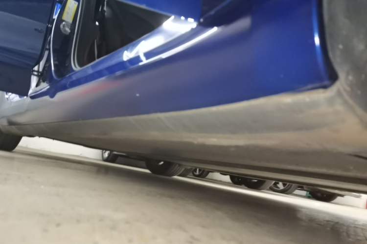 Used Tesla Model 3 2020 Revised Version Standard Range Rear-Wheel Drive – Upgraded Edition Right Side Sill