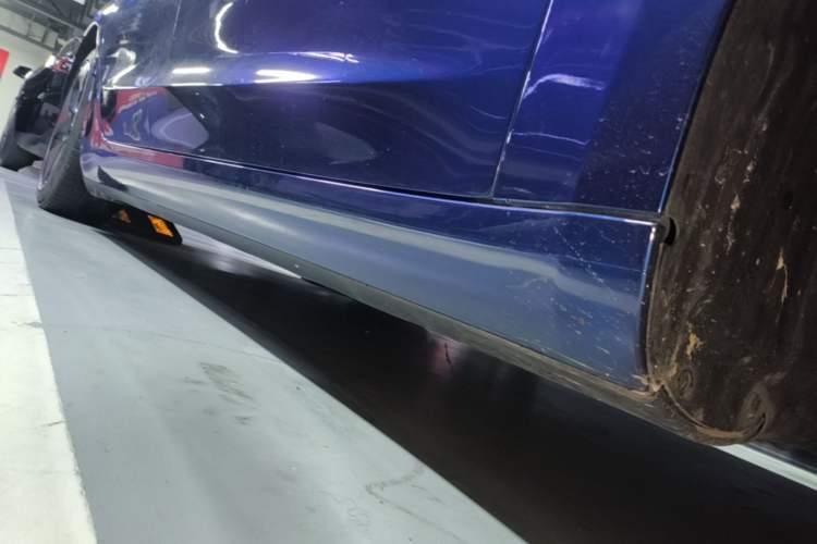 Used Tesla Model 3 2020 Refreshed Version Long-Range Rear-Wheel Drive Right Side Sill