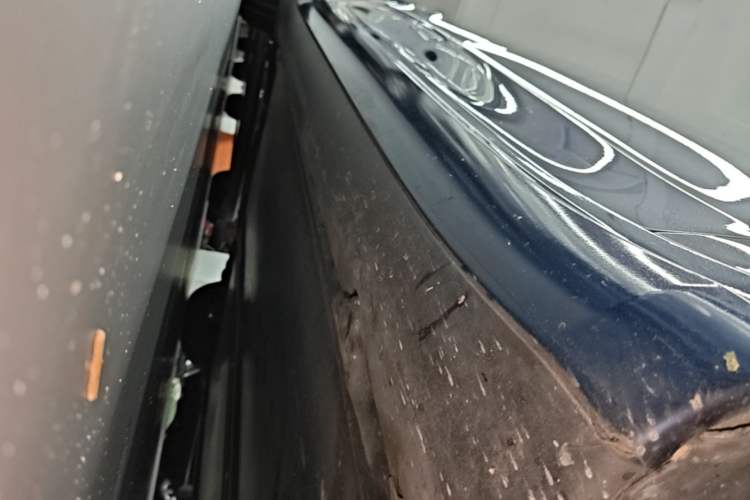 Used Tesla Model 3 2020 Standard Range Rear-Wheel Drive Upgraded Version Right Side Sill