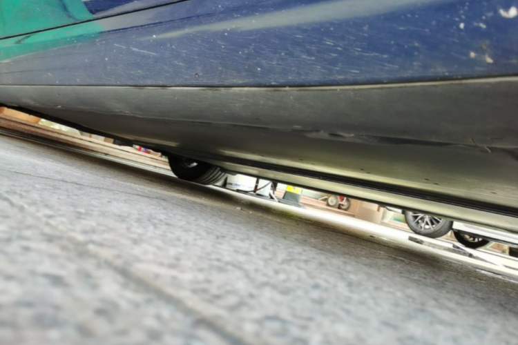 Used Tesla Model 3 2020 Standard Range Rear-Wheel Drive Upgraded Version Right Side Sill