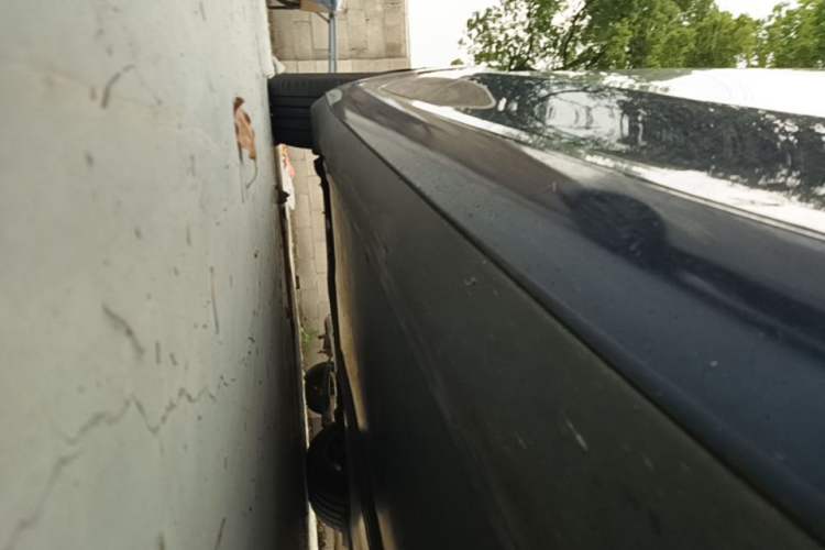 Used Tesla Model 3 2020 Refreshed Version Long-Range Rear-Wheel Drive Right Side Sill