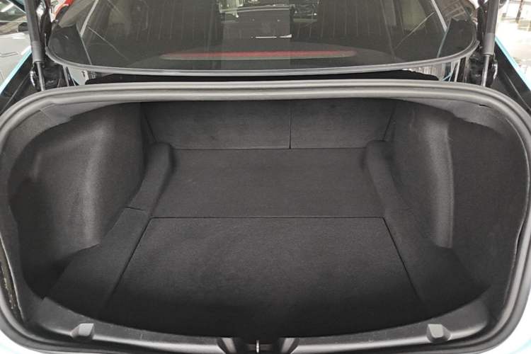 Used Tesla Model 3 2020 Revised Version Standard Range Rear-Wheel Drive – Upgraded Edition Trunk
