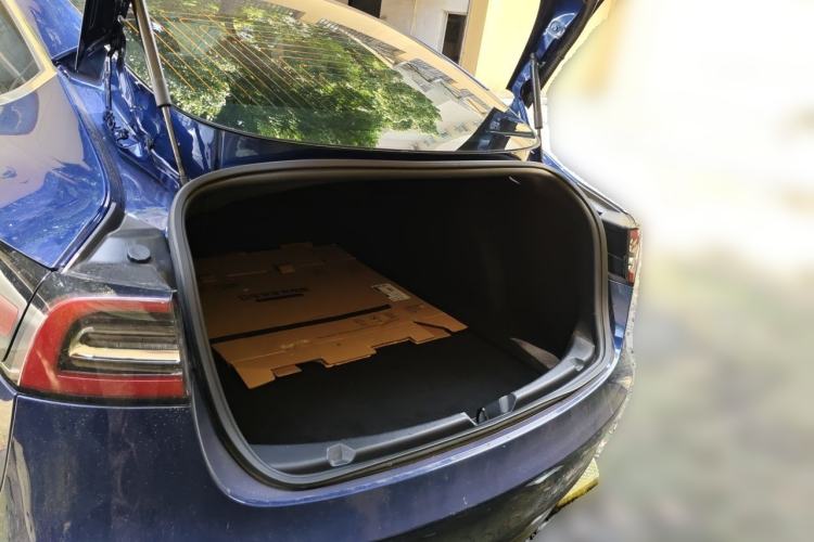 Used Tesla Model 3 2020 Long-Range Rear-Wheel-Drive Version Trunk