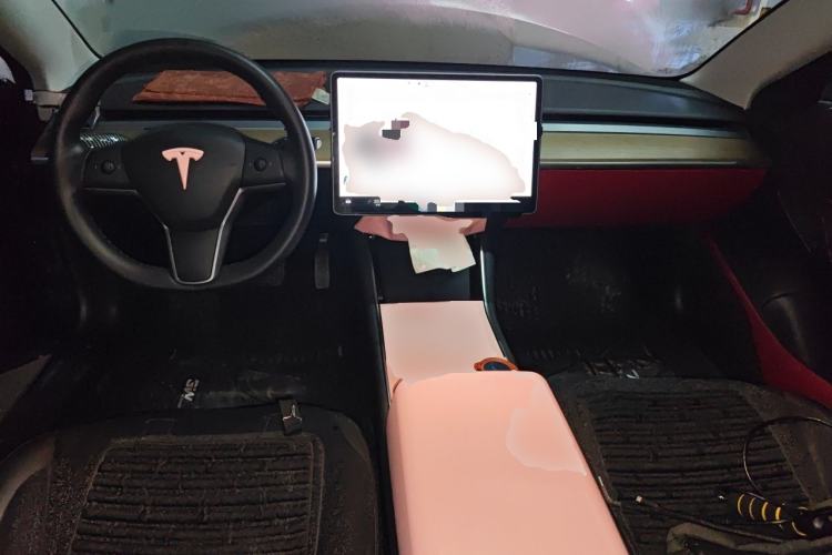 Used Tesla Model 3 2020 Revised Version Standard Range Rear-Wheel Drive – Upgraded Edition Center Console