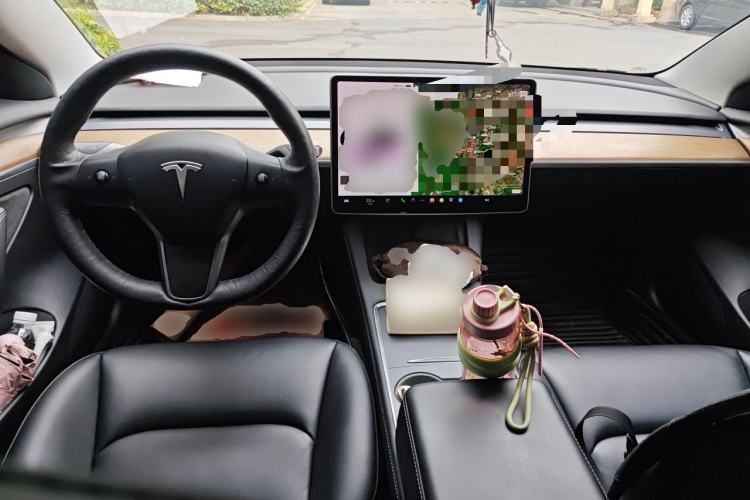 Used Tesla Model 3 2020 Revised Version Standard Range Rear-Wheel Drive – Upgraded Edition Center Console
